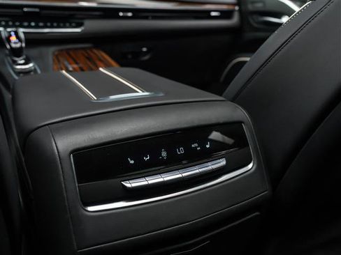 Used 2022 Cadillac Escalade Premium Luxury image 31
