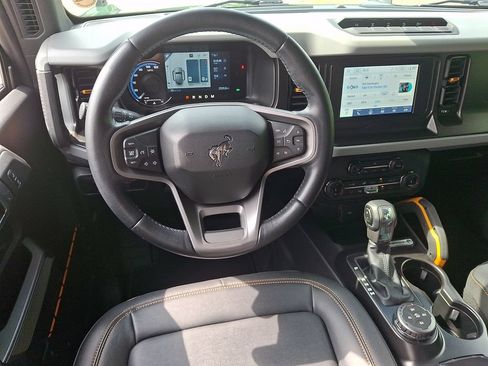 Used 2022 Ford Bronco Badlands AWD/4WD image 11