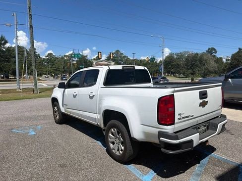 Used 2020 Chevrolet Colorado LT w/ LT Convenience Package RWD image 6