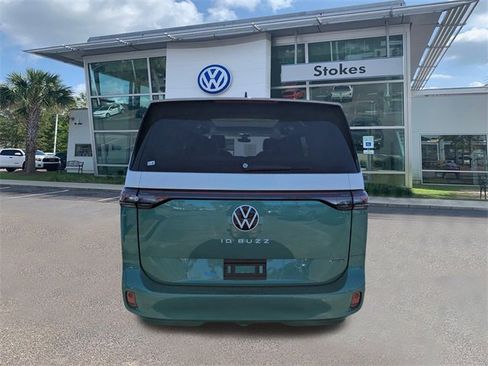 New 2025 Volkswagen ID. Buzz Pro S Plus image 5
