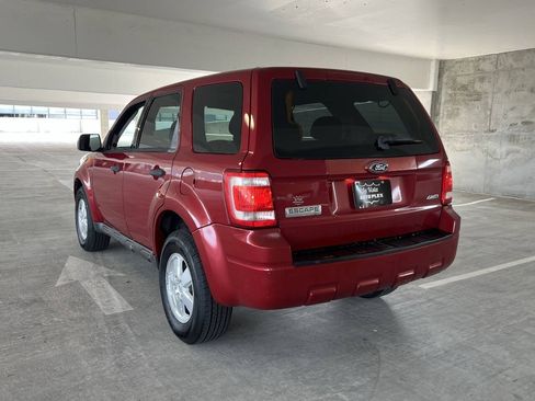 Used 2009 Ford Escape XLS AWD/4WD image 14