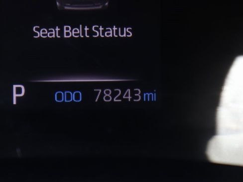 Used 2022 Toyota Highlander LE image 22