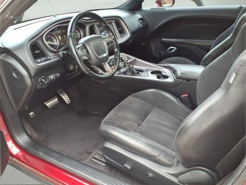 Used 2019 Dodge Challenger GT w/ Plus Package RWD image 10