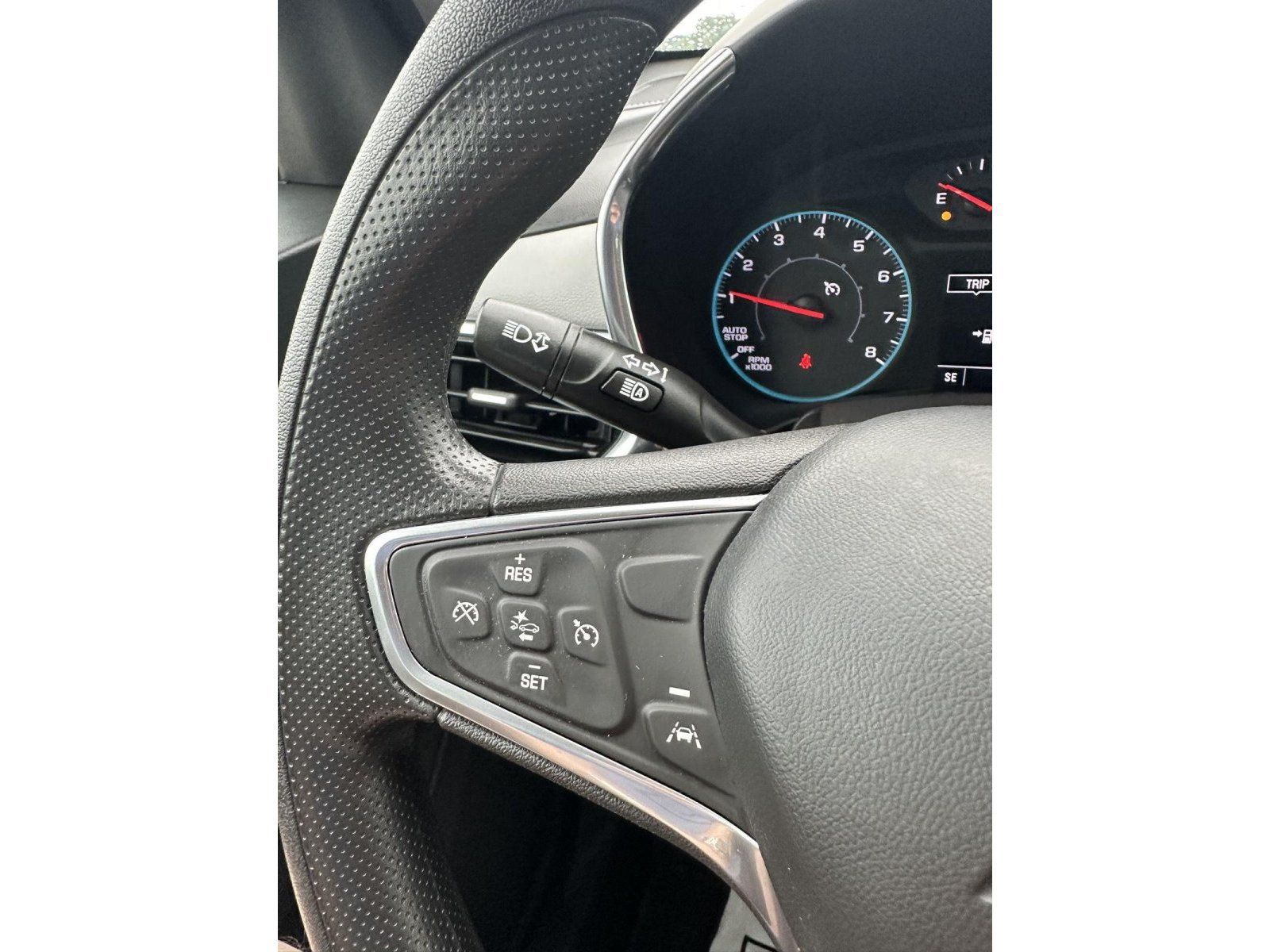 Used 2022 Chevrolet Equinox LS w/ Driver Confidence II Package AWD/4WD image 25