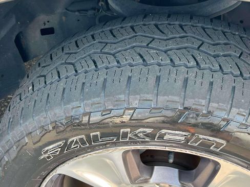 Used 2021 RAM 1500 Laramie AWD/4WD image 5