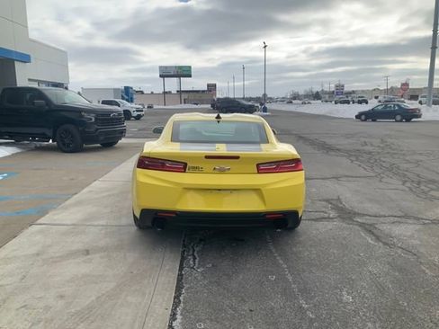 Used 2018 Chevrolet Camaro LT image 8