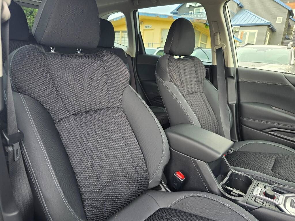 Certified 2023 Subaru Forester Premium AWD/4WD image 12