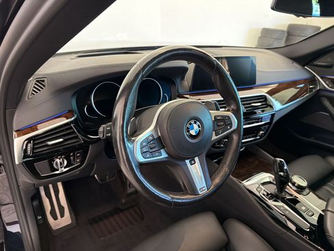 Used 2018 BMW M550i xDrive w/ Driving Assistance Package AWD/4WD image 4