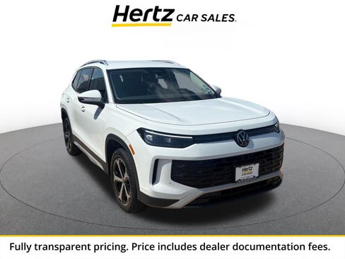 Used 2026 Volkswagen Tiguan SE AWD/4WD image 1