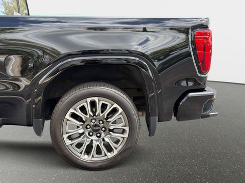 Used 2025 GMC Sierra 1500 Denali Ultimate image 14