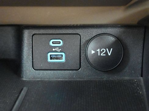 Used 2022 Ford Escape SE w/ Cold Weather Package AWD/4WD image 19