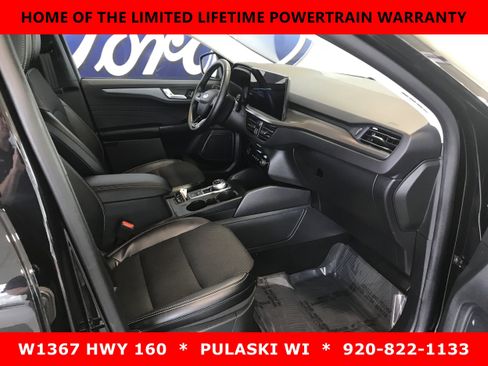 Used 2025 Ford Escape SE FWD image 3