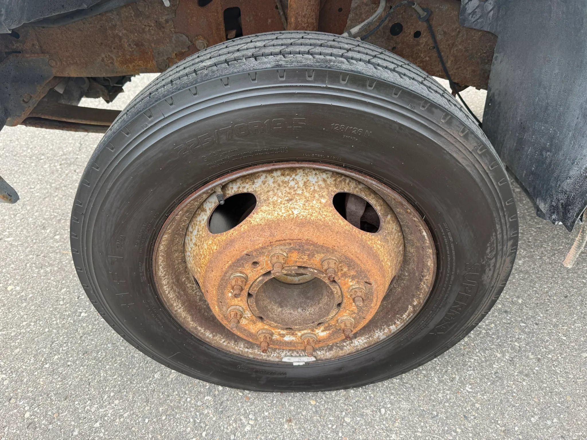 Used 1999 Ford F450 2WD Regular Cab Super Duty image 9