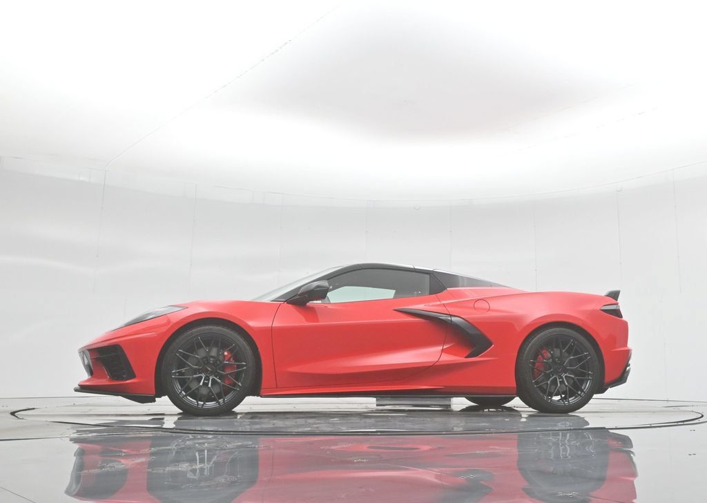 Used 2021 Chevrolet Corvette Stingray Premium Conv w/ Z51 Performance Package RWD image 54