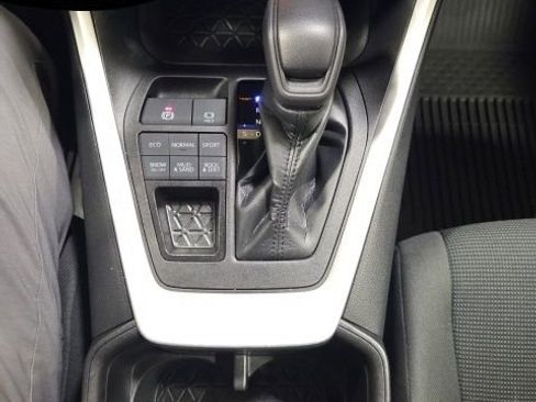 Used 2023 Toyota RAV4 LE image 24