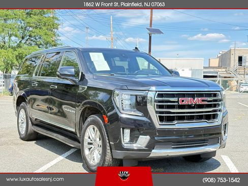 Used 2022 GMC Yukon XL SLT w/ SLT Luxury Package AWD/4WD image 4