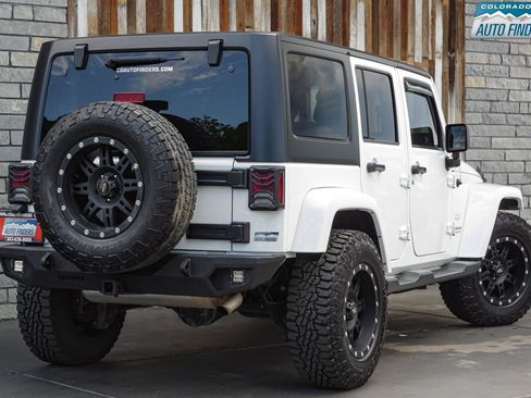 Used 2015 Jeep Wrangler Unlimited Sahara AWD/4WD image 7