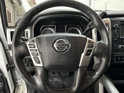 Used 2017 Nissan Titan PRO-4X image 16