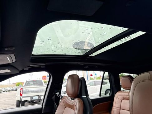 Used 2023 Lincoln Aviator Reserve w/ Equipment Group 201A image 27