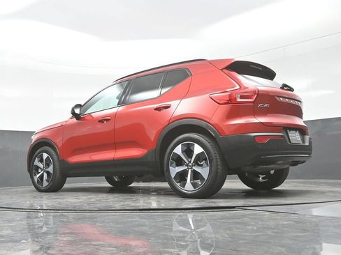 Used 2024 Volvo XC40 B5 Plus w/ Climate Package AWD/4WD image 32