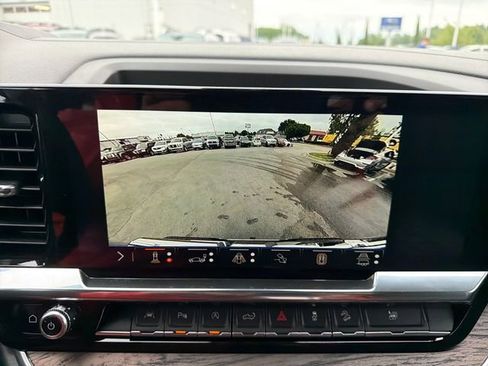 New 2026 GMC Sierra 1500 SLT AWD/4WD image 13