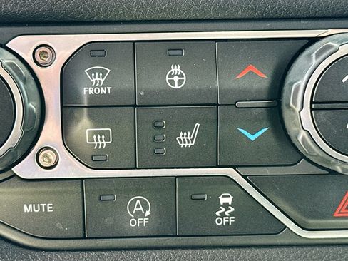 Used 2024 Jeep Wrangler Unlimited Sport AWD/4WD image 21