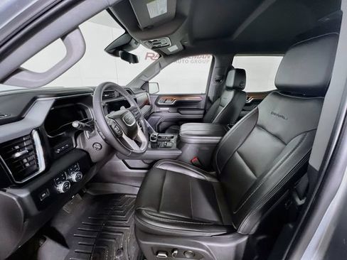 Used 2023 GMC Sierra 1500 Denali w/ Technology Package AWD/4WD image 10