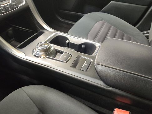 Used 2017 Ford Fusion SE w/ Fusion SE Technology Package FWD image 26