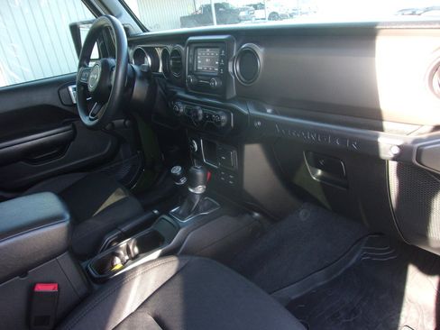 Used 2021 Jeep Wrangler Sport AWD/4WD image 11