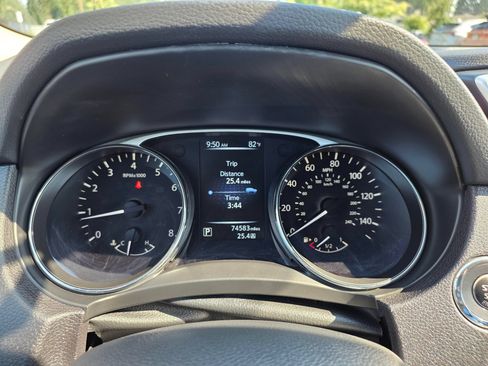Used 2015 Nissan Rogue S AWD/4WD image 12