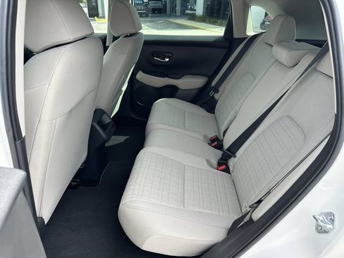 Used 2025 Honda HR-V LX image 17