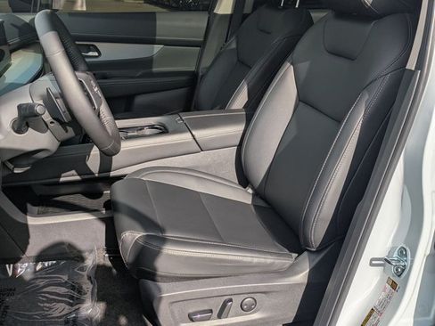 Used 2025 Nissan Murano SL w/ Cargo Package AWD/4WD image 17