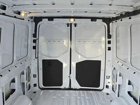 Used 2025 Mercedes-Benz Sprinter 2500 image 14
