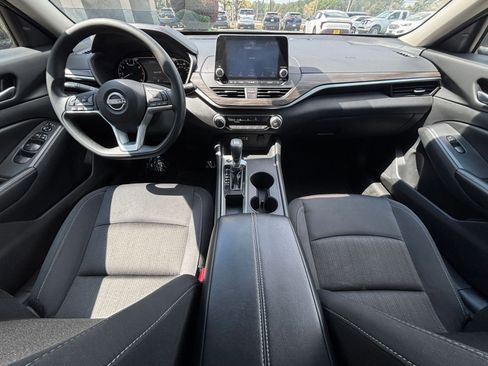 Used 2025 Nissan Altima 2.5 SV image 34