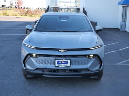 New 2026 Chevrolet Equinox EV LT image 10