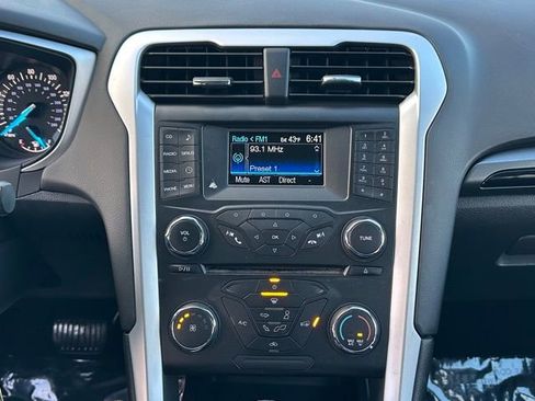 Used 2013 Ford Fusion SE image 30