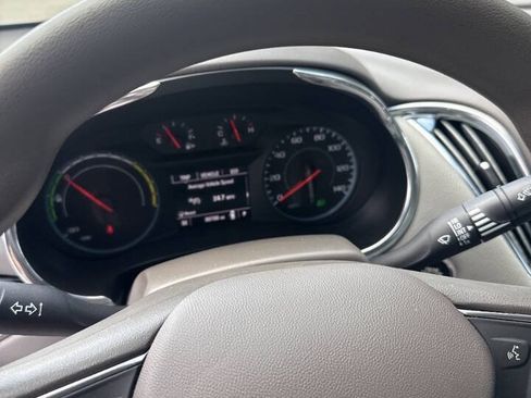 Used 2017 Chevrolet Malibu Hybrid FWD image 2