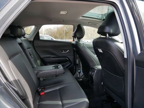 Used 2025 Hyundai Kona Limited AWD/4WD image 9