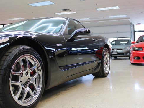 Used 2003 Chevrolet Corvette Z06 w/ Memory Package, 3 Drivers RWD image 17