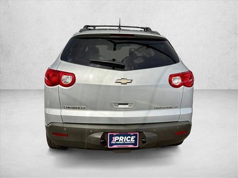 Used 2009 Chevrolet Traverse LT AWD/4WD image 3