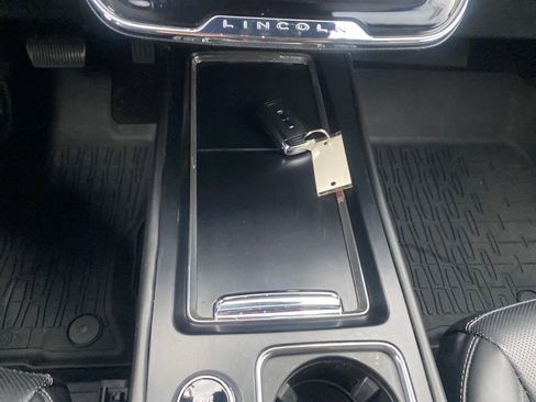 Used 2023 Lincoln Corsair AWD w/ Equipment Group 101A image 15