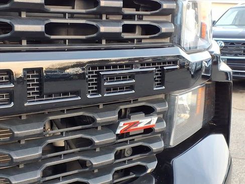 Used 2020 Chevrolet Silverado 1500 Custom Trail Boss image 9