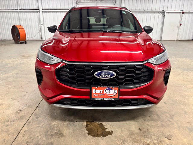 Used 2024 Ford Escape ST-Line w/ Tech Pack #1 FWD image 2
