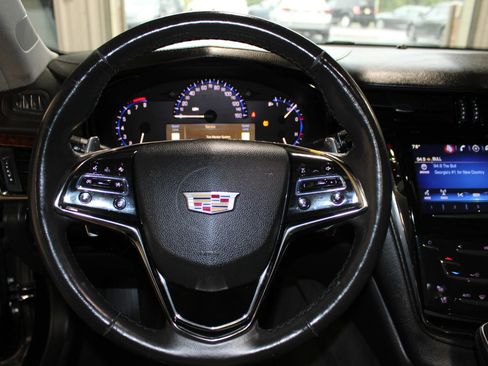 Used 2015 Cadillac CTS Luxury RWD image 10