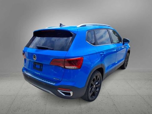 Used 2023 Volkswagen Taos SE AWD/4WD image 8