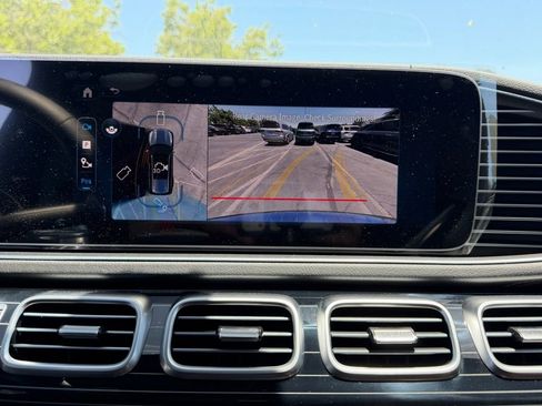 New 2026 Mercedes-Benz GLS 580 4MATIC image 26
