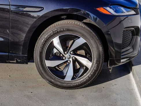 Used 2024 Jaguar F-PACE R-Dynamic S image 11