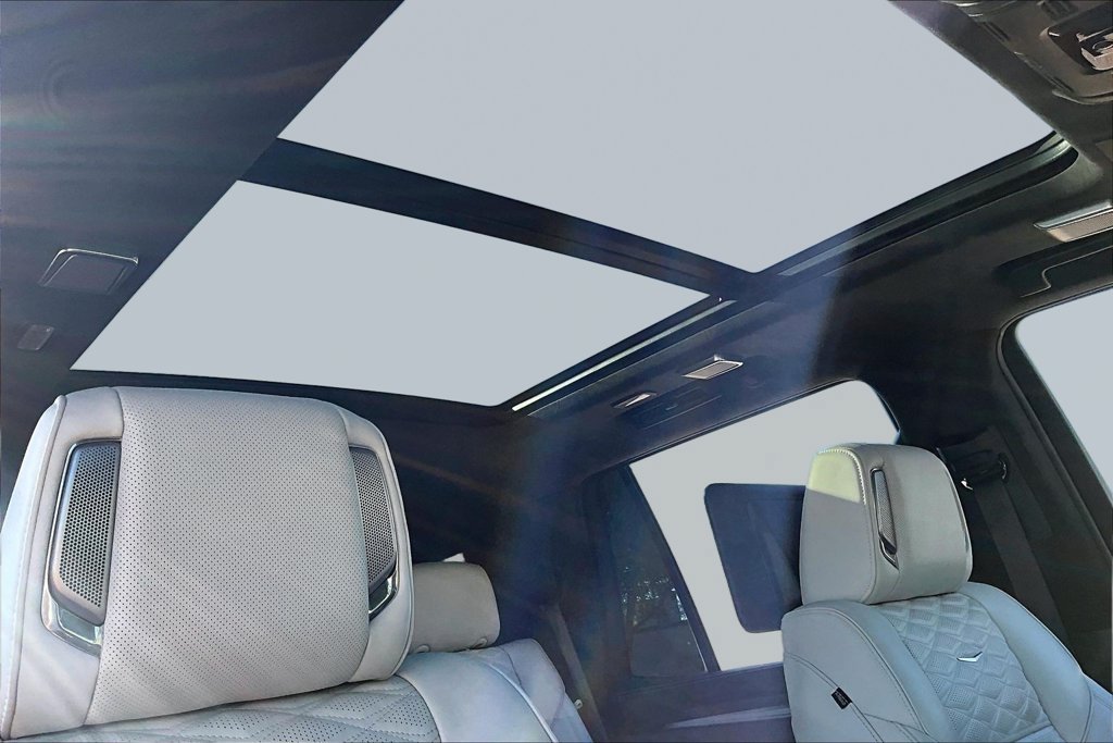 Certified 2025 Cadillac Escalade V AWD/4WD image 17