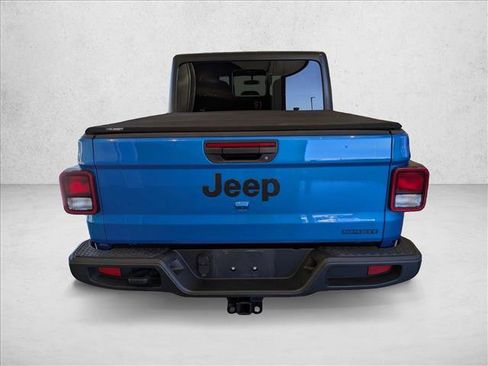 Used 2021 Jeep Gladiator Sport image 7
