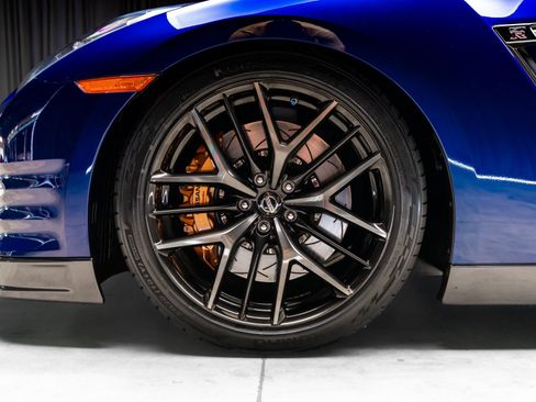 Used 2013 Nissan GT-R Black Edition AWD/4WD image 25
